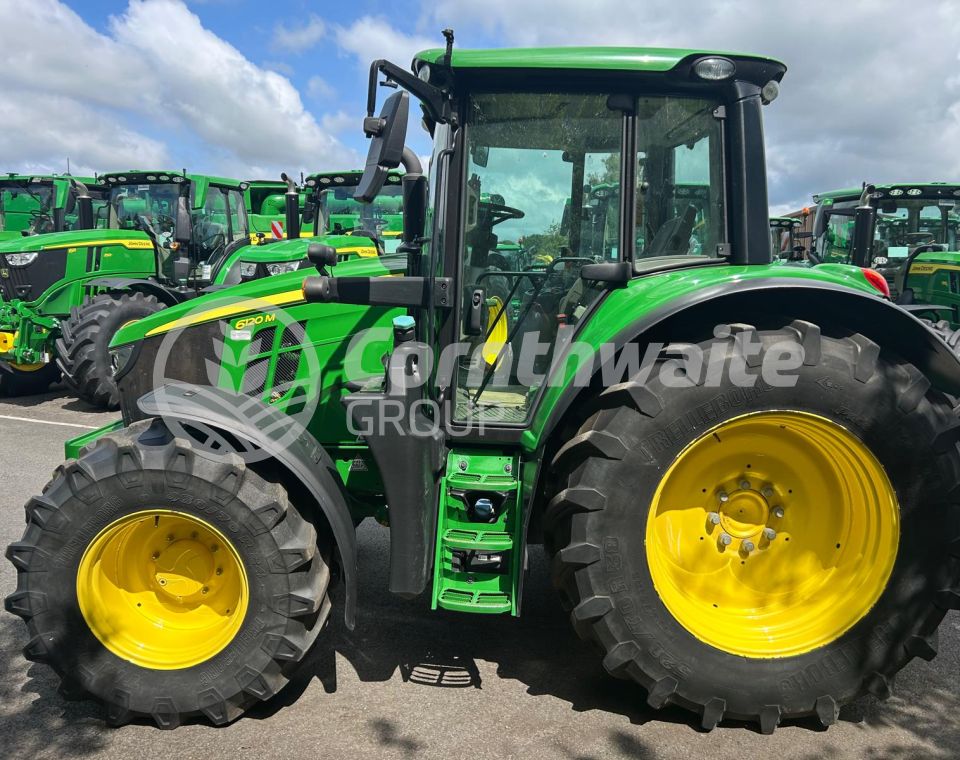 John Deere 6120M