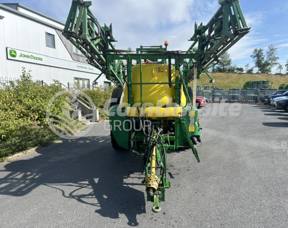 John Deere M724 Trailed Sprayer