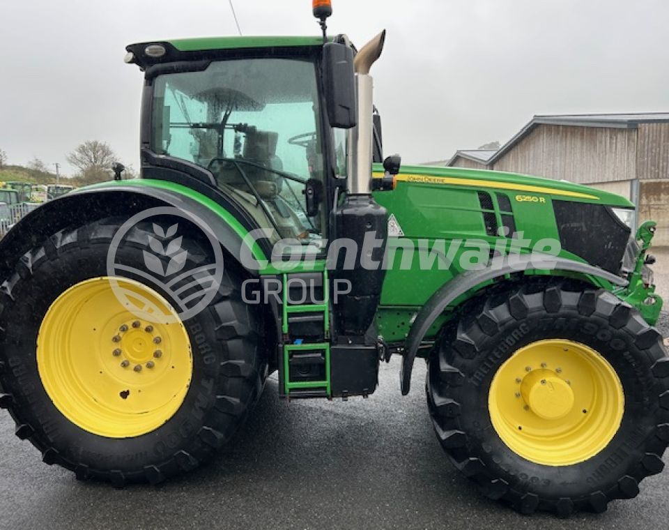 John Deere 6250R