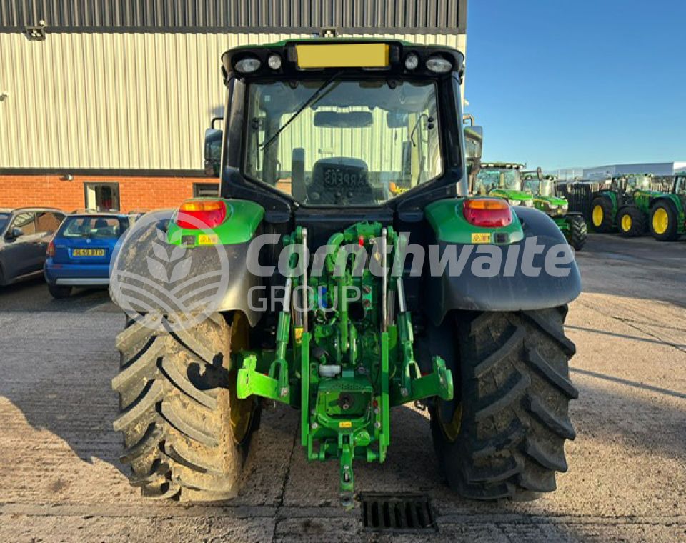 John Deere 6120M