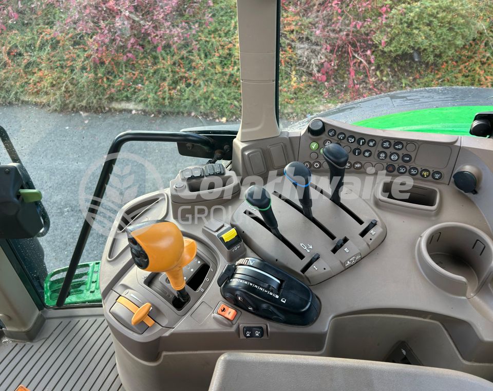 John Deere 6130M
