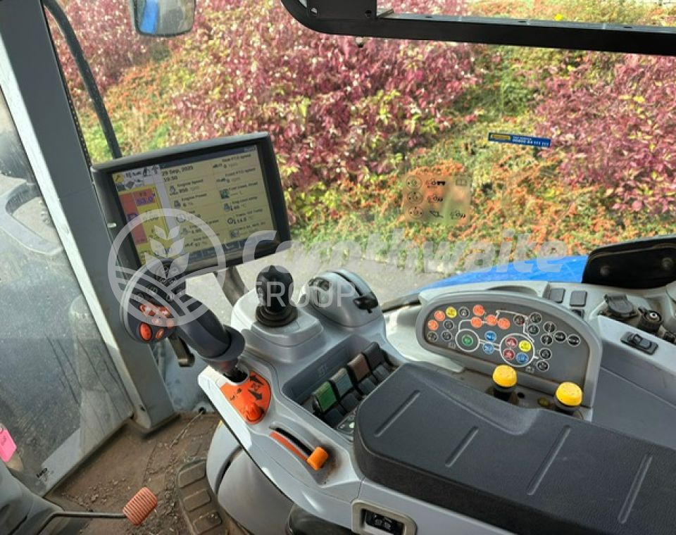 New Holland T7 260