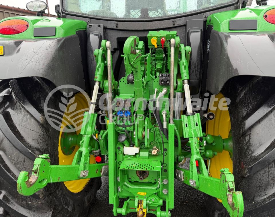 John Deere 6R 120