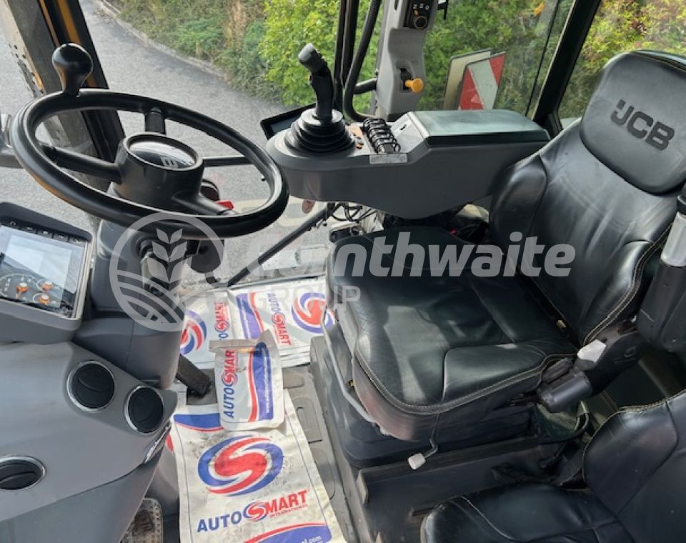 JCB Fastrac 4220