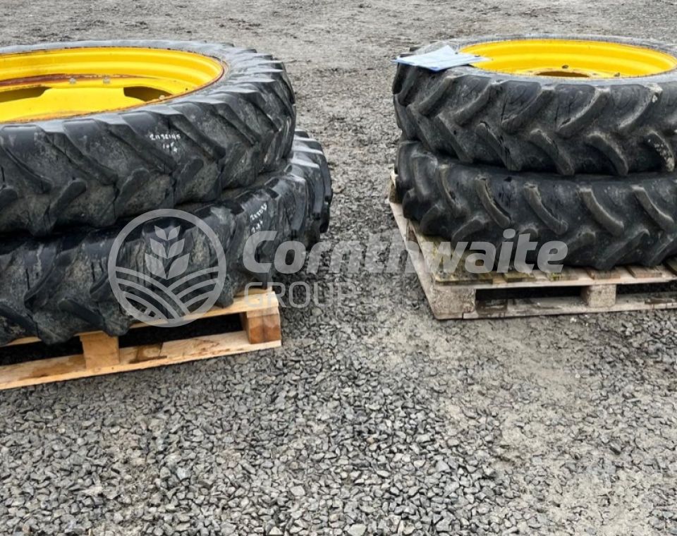 John Deere Adjustable Row Crop Wheels Alliance 13.6R48 with 12.4R32 Fronts