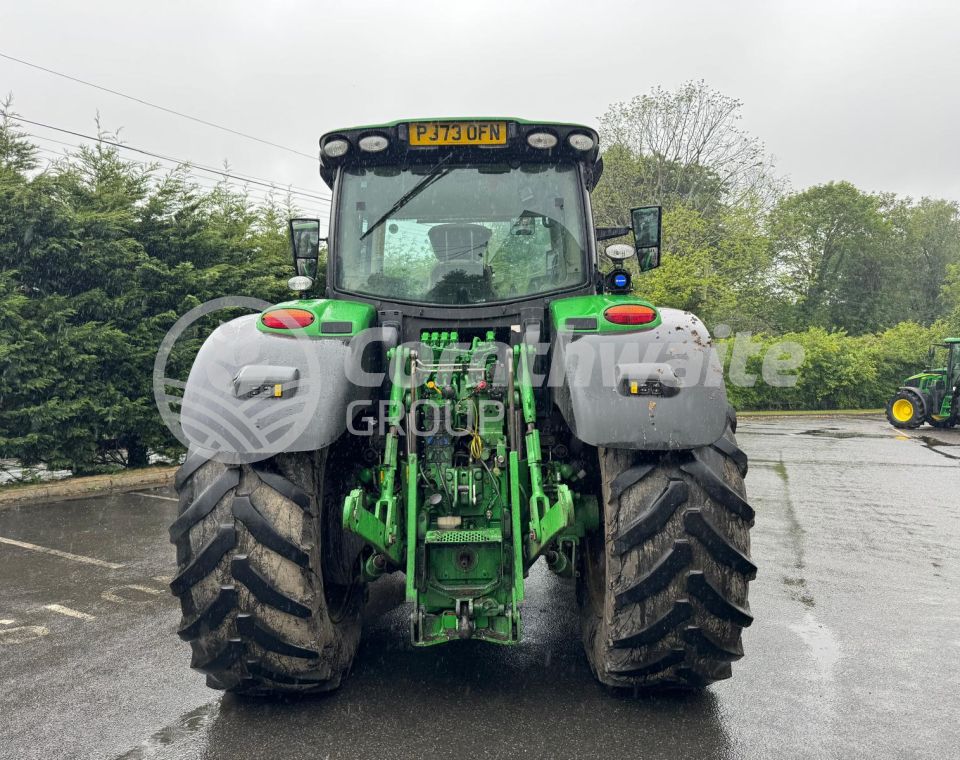 John Deere 6R 215