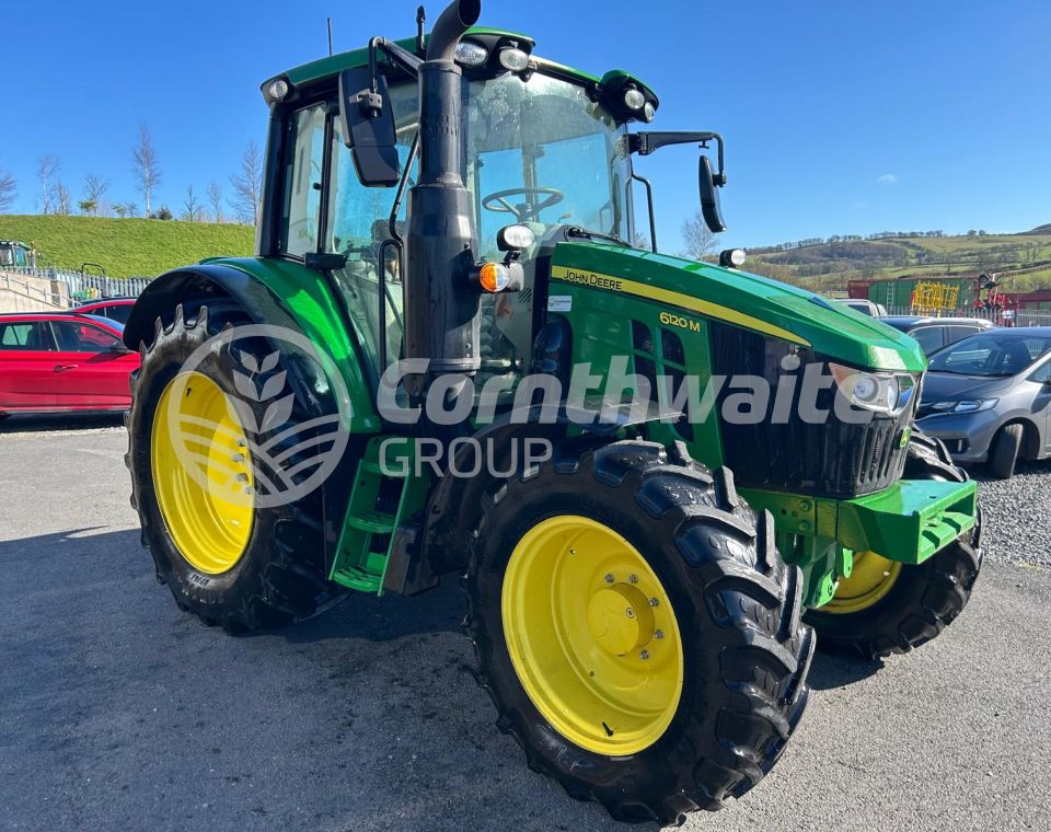 John Deere 6120M
