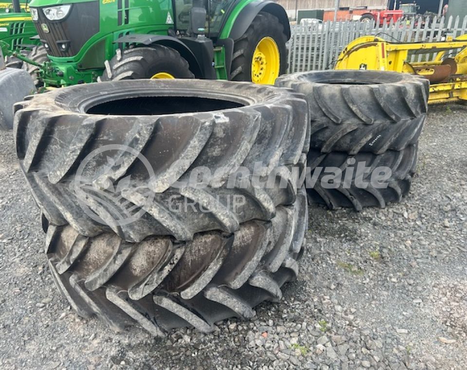 Firestone Pair of 650/65/42  Pair of 600/65/28