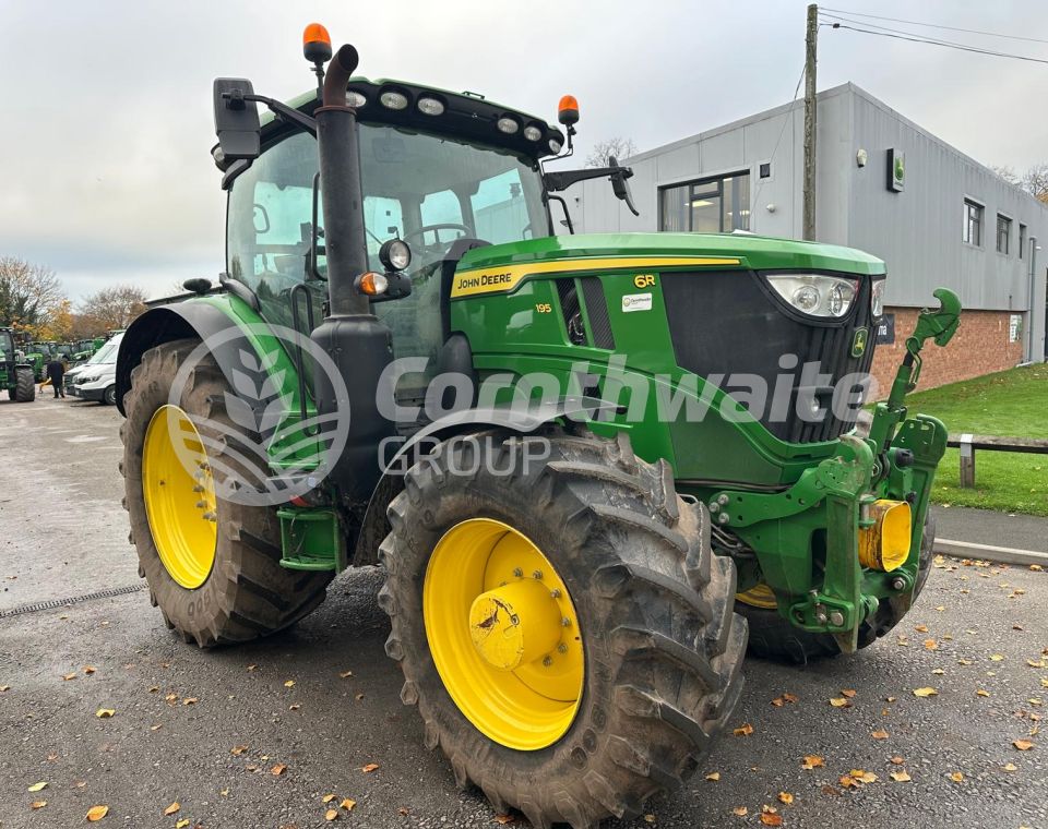 John Deere 6R 195