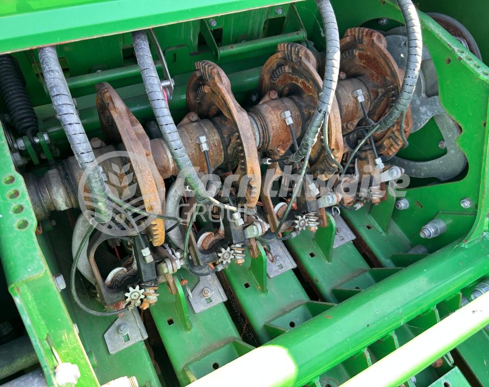 John Deere L1533