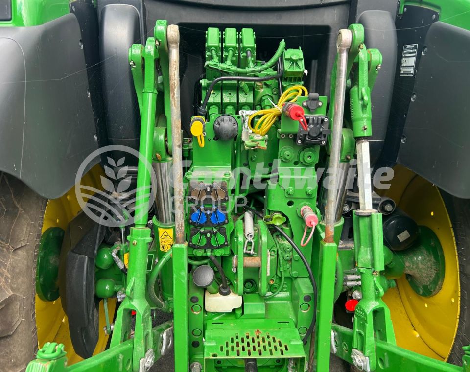 John Deere 6R140
