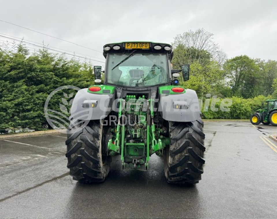 John Deere 6R 215