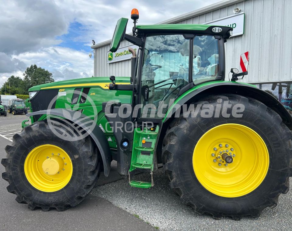 John Deere 6R 215