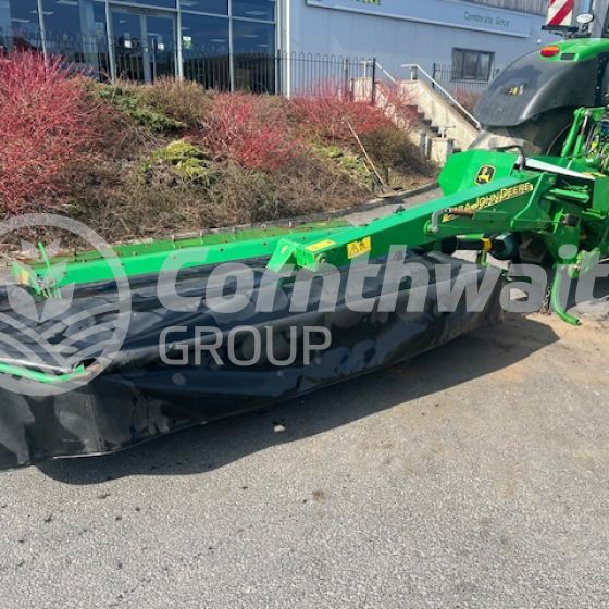 John Deere 328A