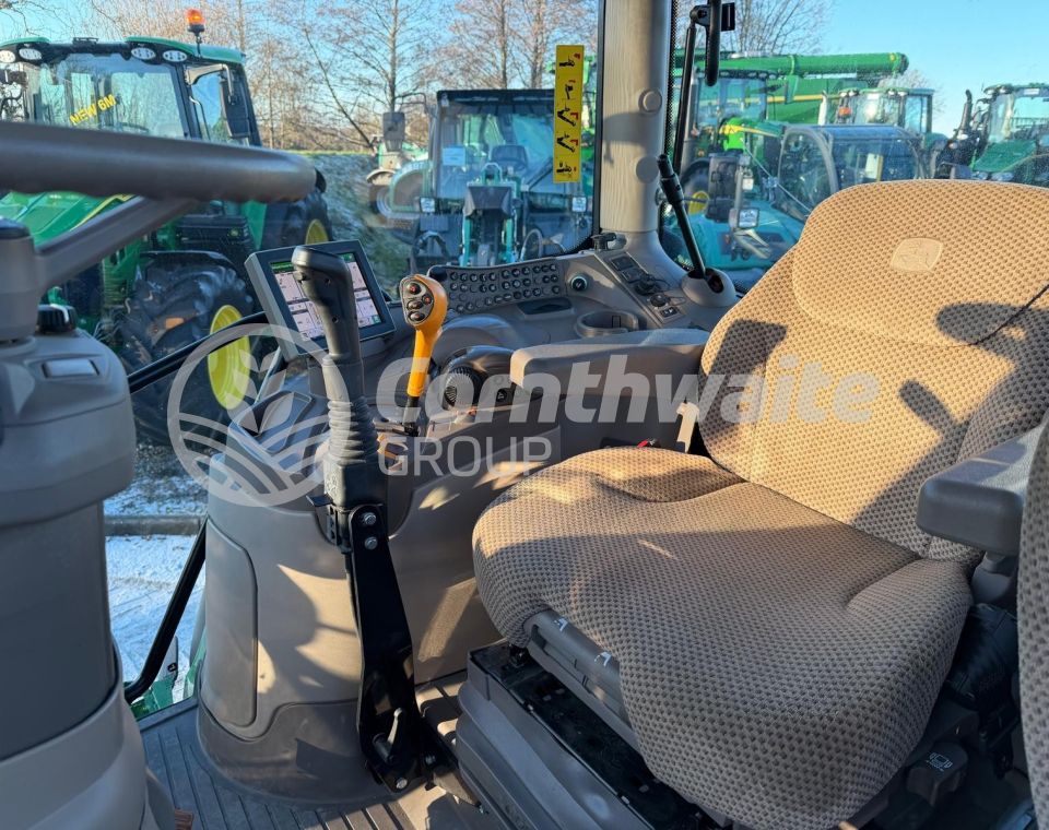 John Deere 6R 120
