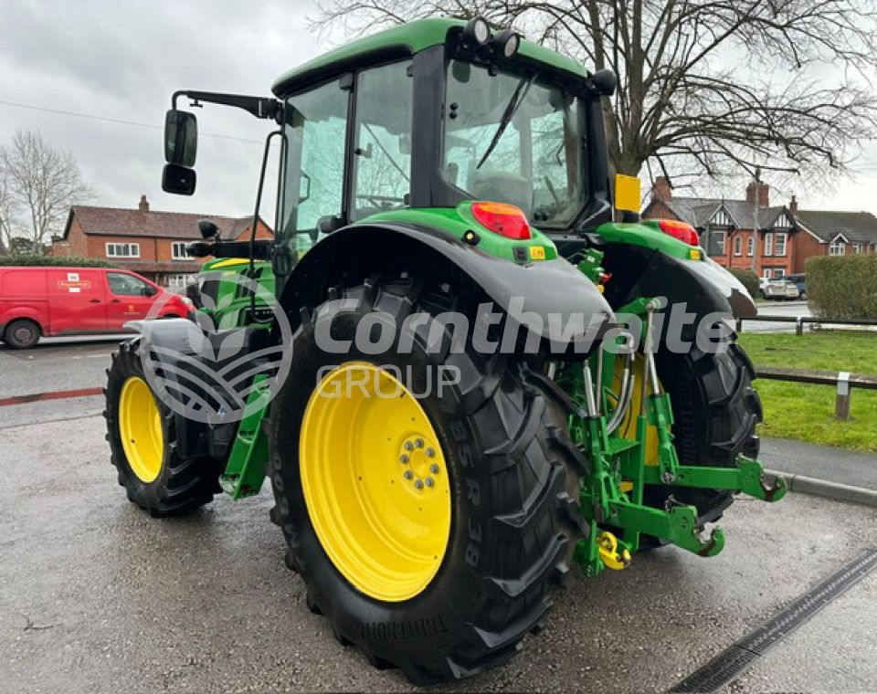 John Deere 6120M