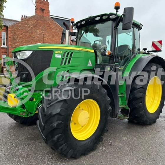 John Deere 6215R                         
