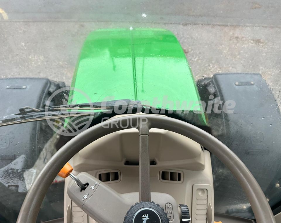 John Deere 6120M