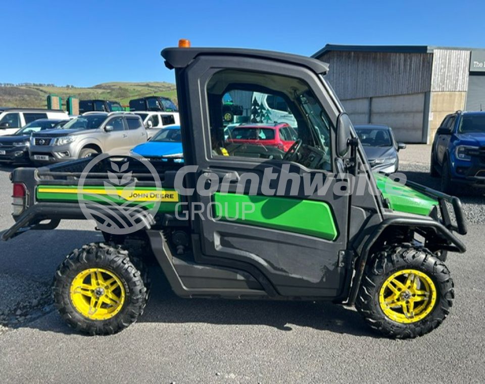 John Deere 865M