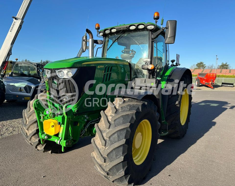 John Deere 6215R