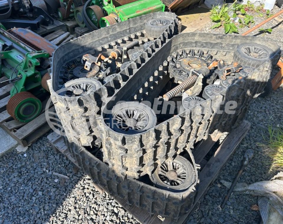 John Deere Gator