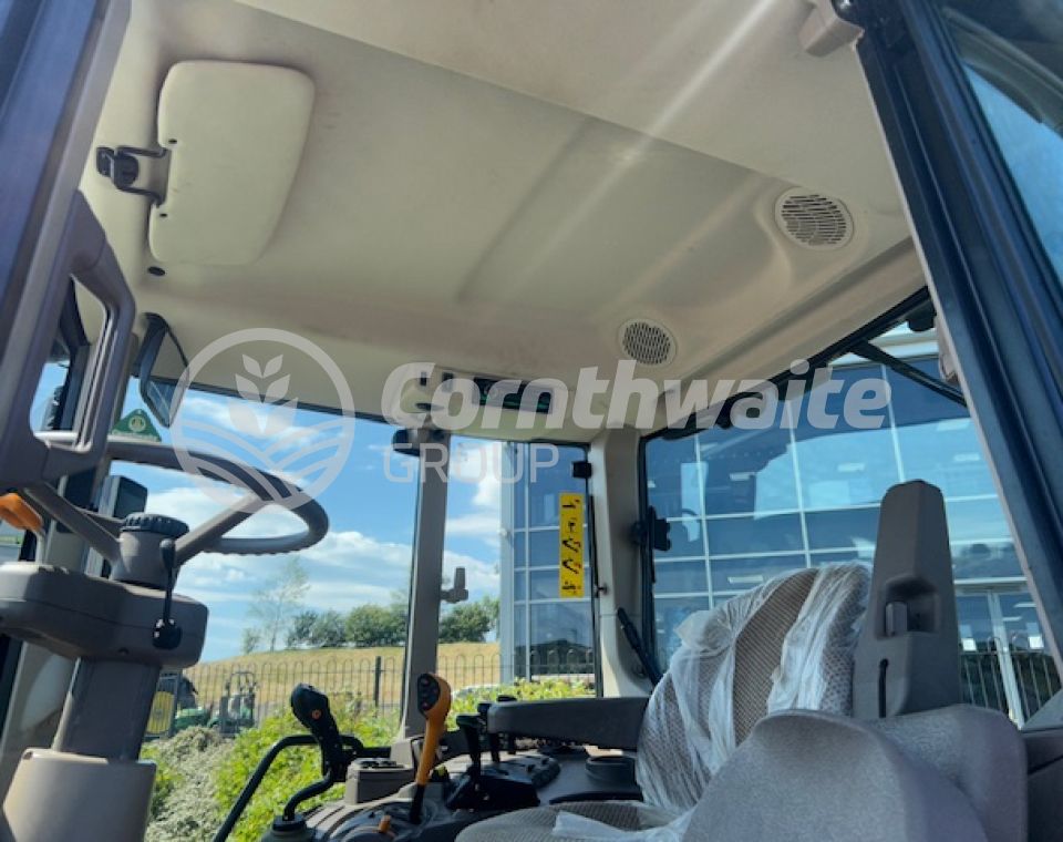 John Deere 6100M