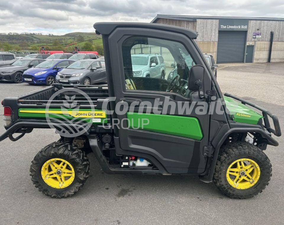 John Deere 865M