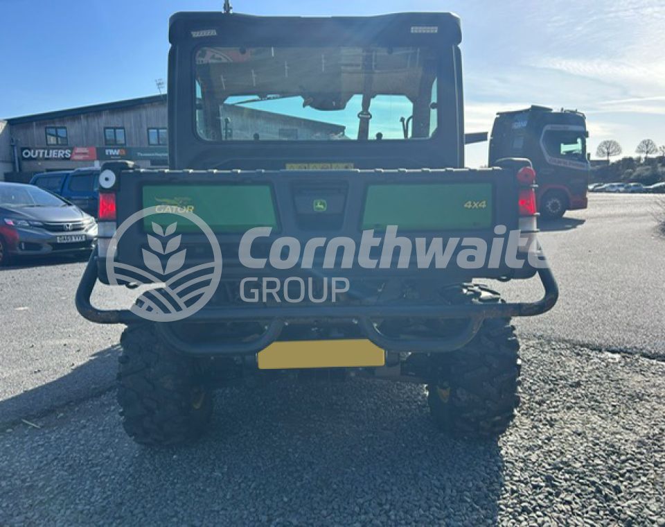 John Deere 865M