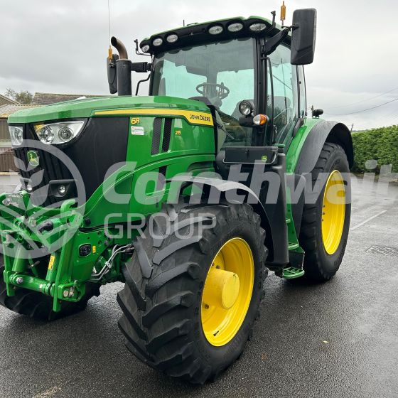 John Deere 6R 215