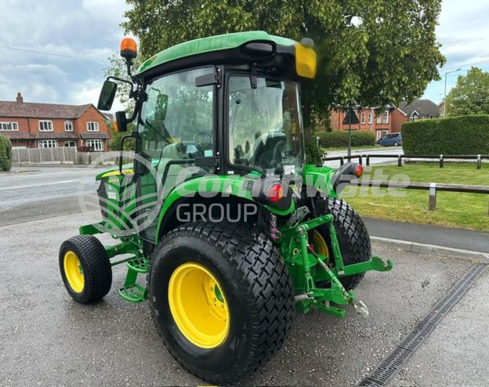 John Deere 4066R