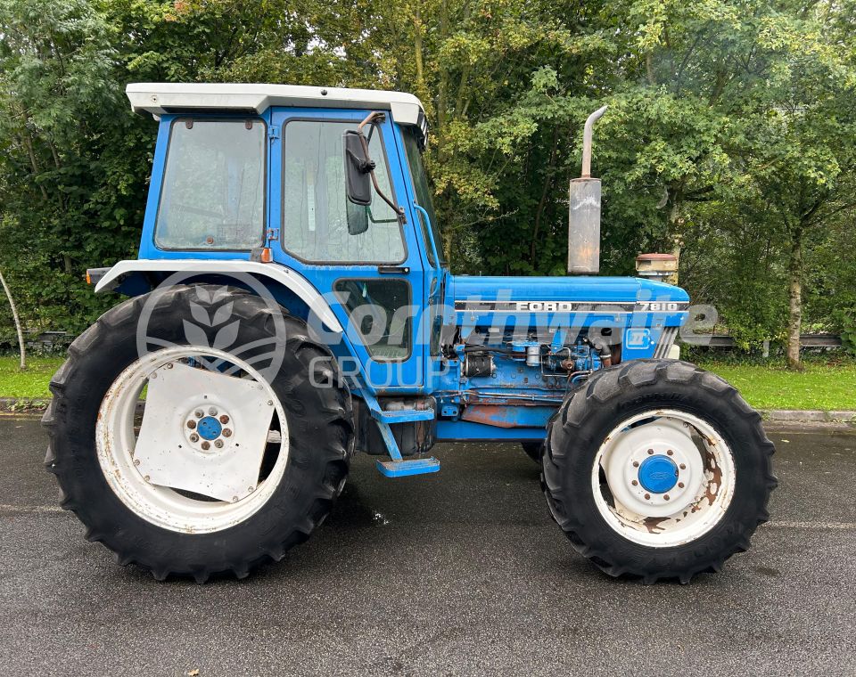 Ford 7810