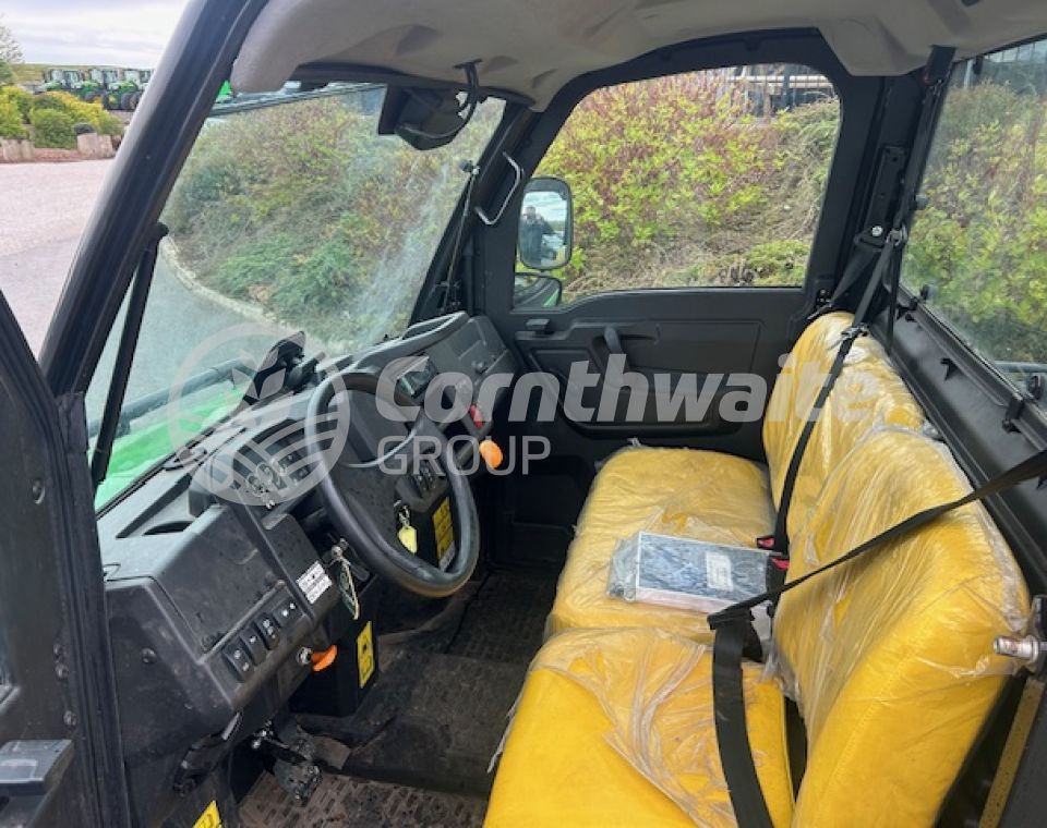 John Deere 865M