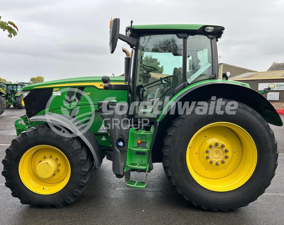 John Deere 6R 215