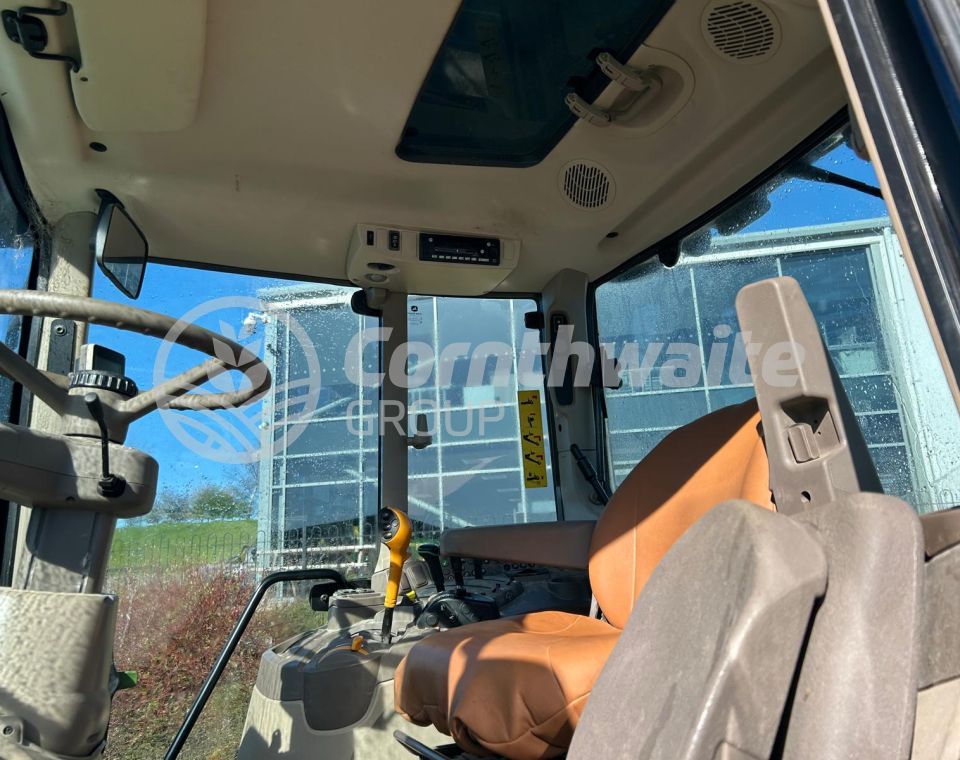 John Deere 6120M