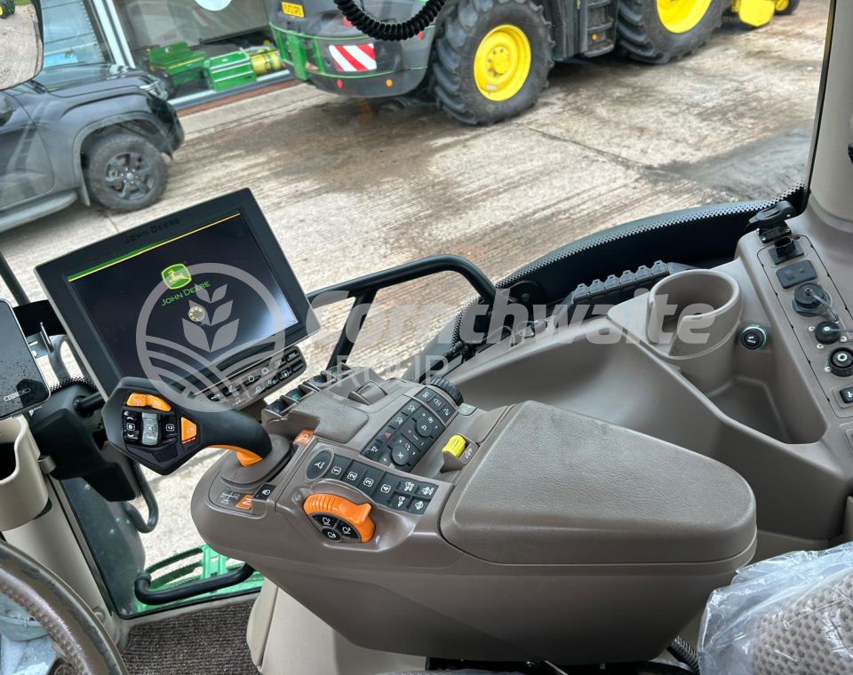 John Deere 6155R