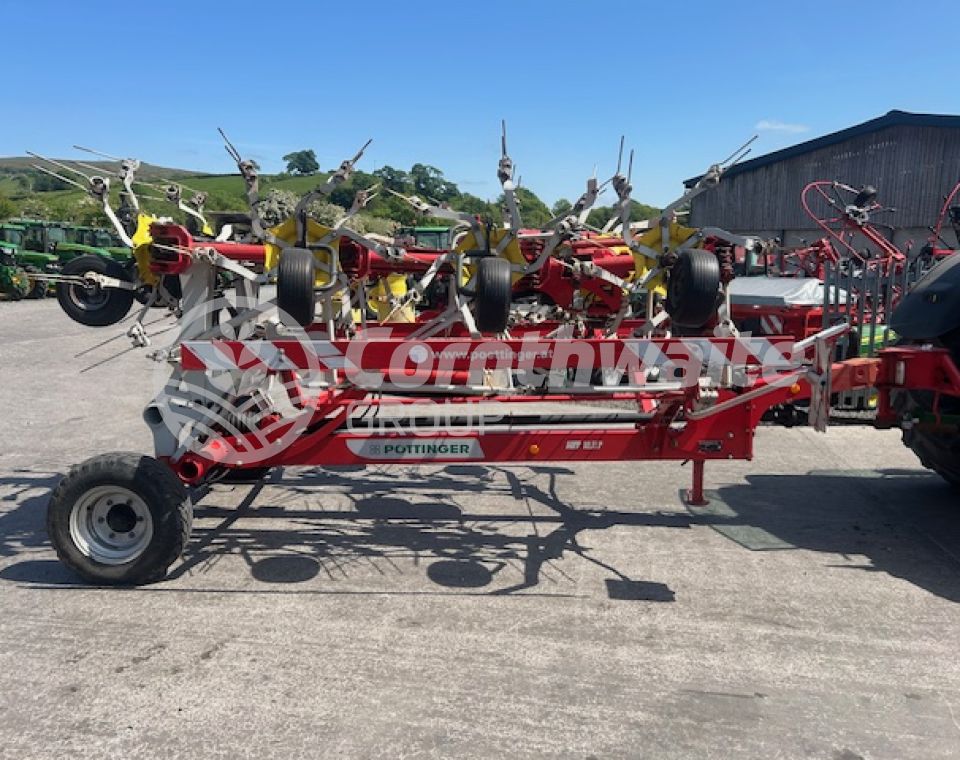 Pottinger Hit 10.11T Trailed Tedder 