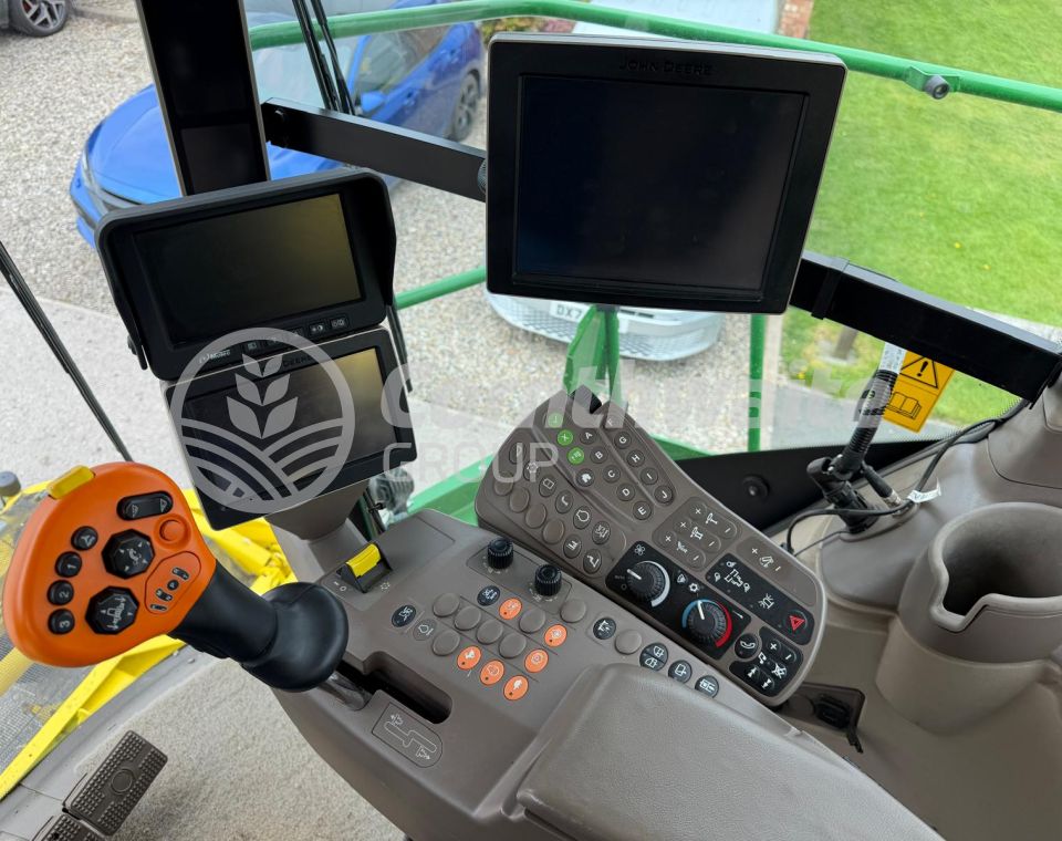 John Deere 8600i