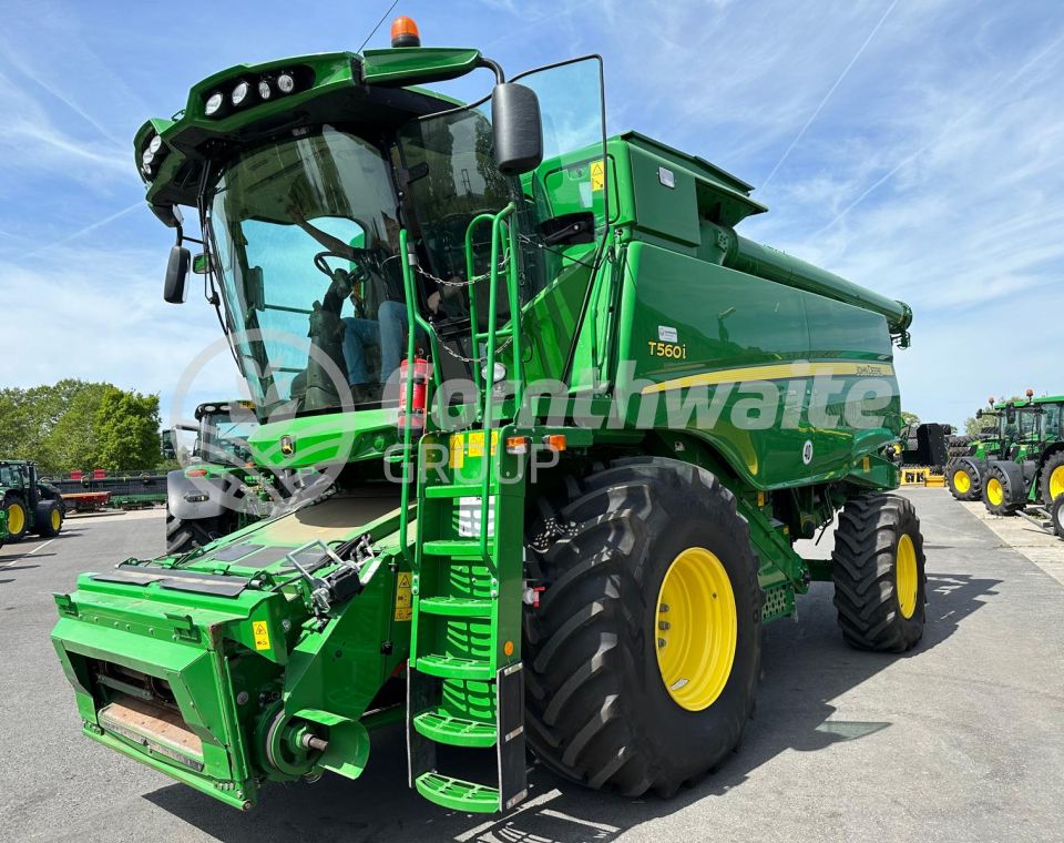 John Deere T560i