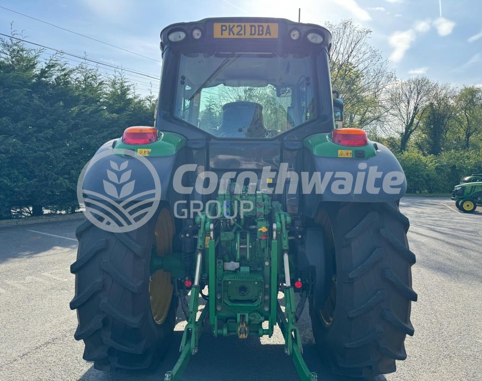 John Deere 6120M
