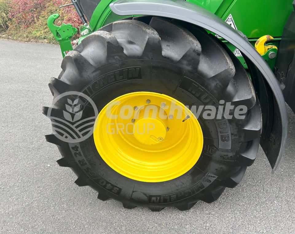 John Deere 6R 130