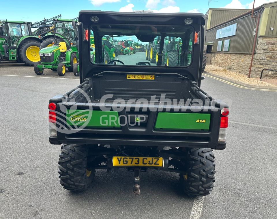 John Deere 865M