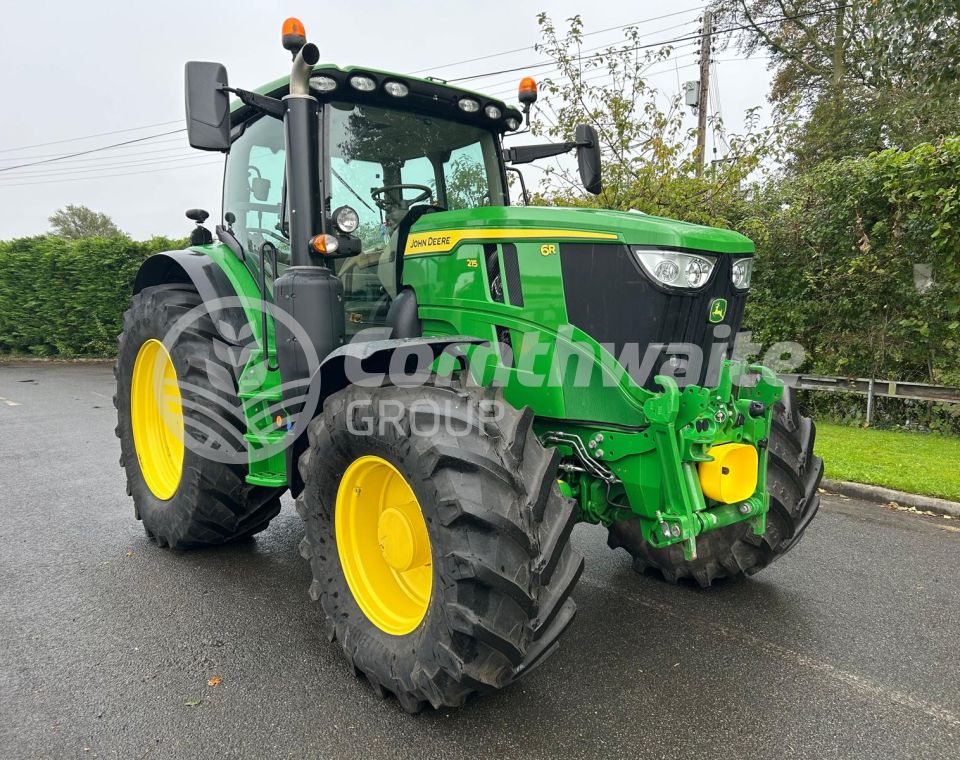 John Deere 6R 215
