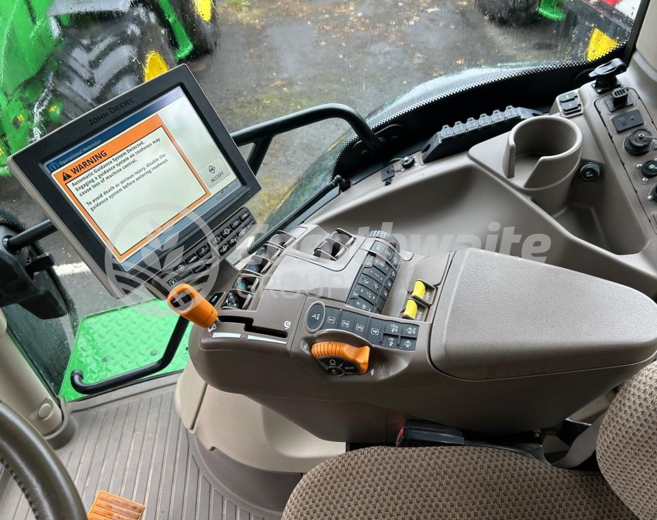 John Deere 6R 250