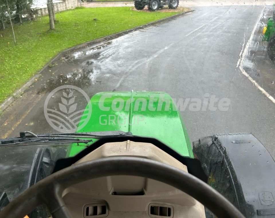 John Deere 6120M