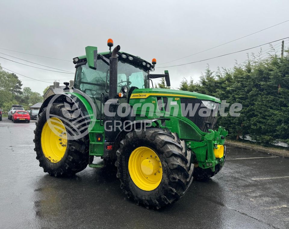 John Deere 6R 215
