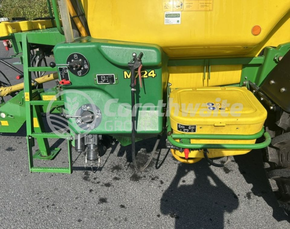 John Deere M724 Trailed Sprayer