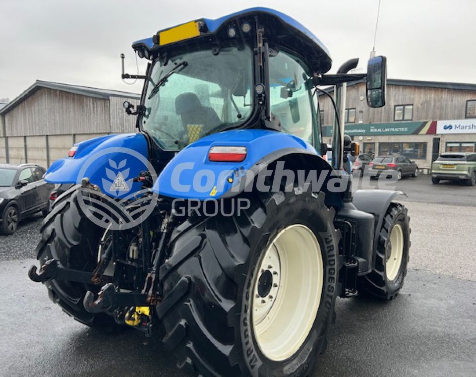 New Holland T7 210