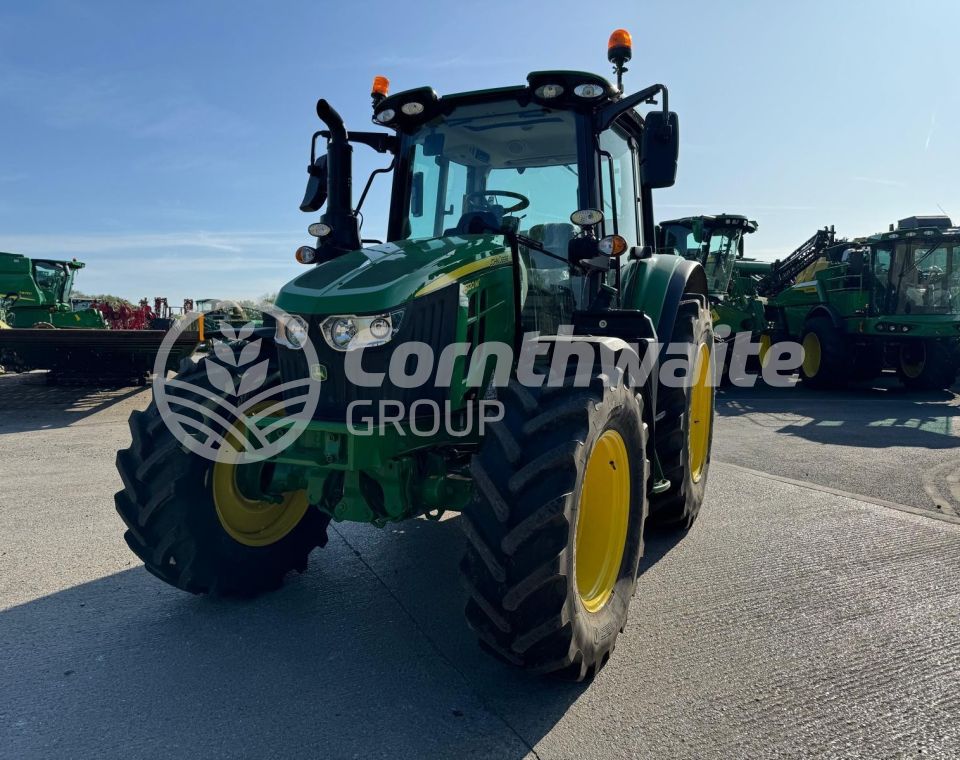 John Deere 6120M