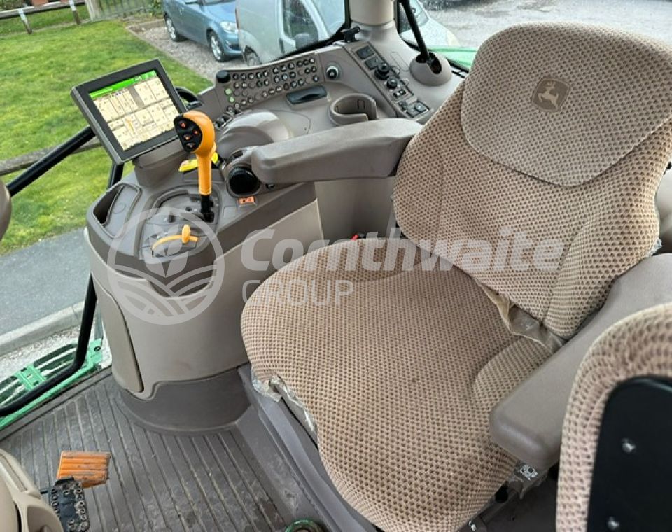 John Deere 6R 195