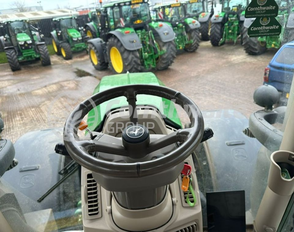 John Deere 6R 250
